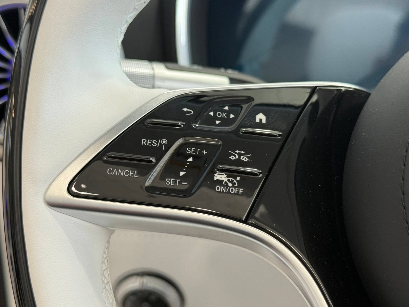 New 2026 Mercedes-Benz Maybach SL 680 image 17