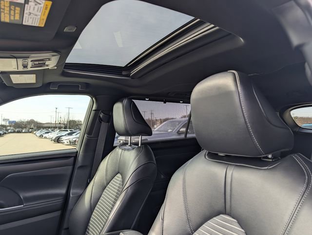 Used 2025 Toyota Highlander XSE image 28