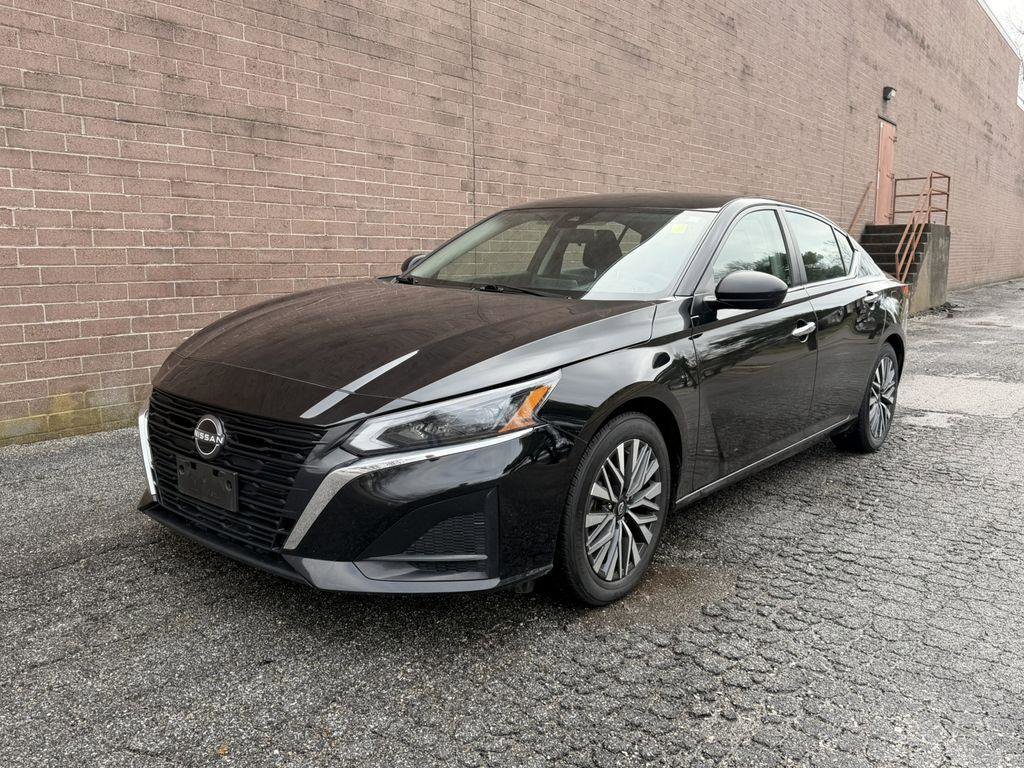 Used 2024 Nissan Altima 2.5 SV video 1