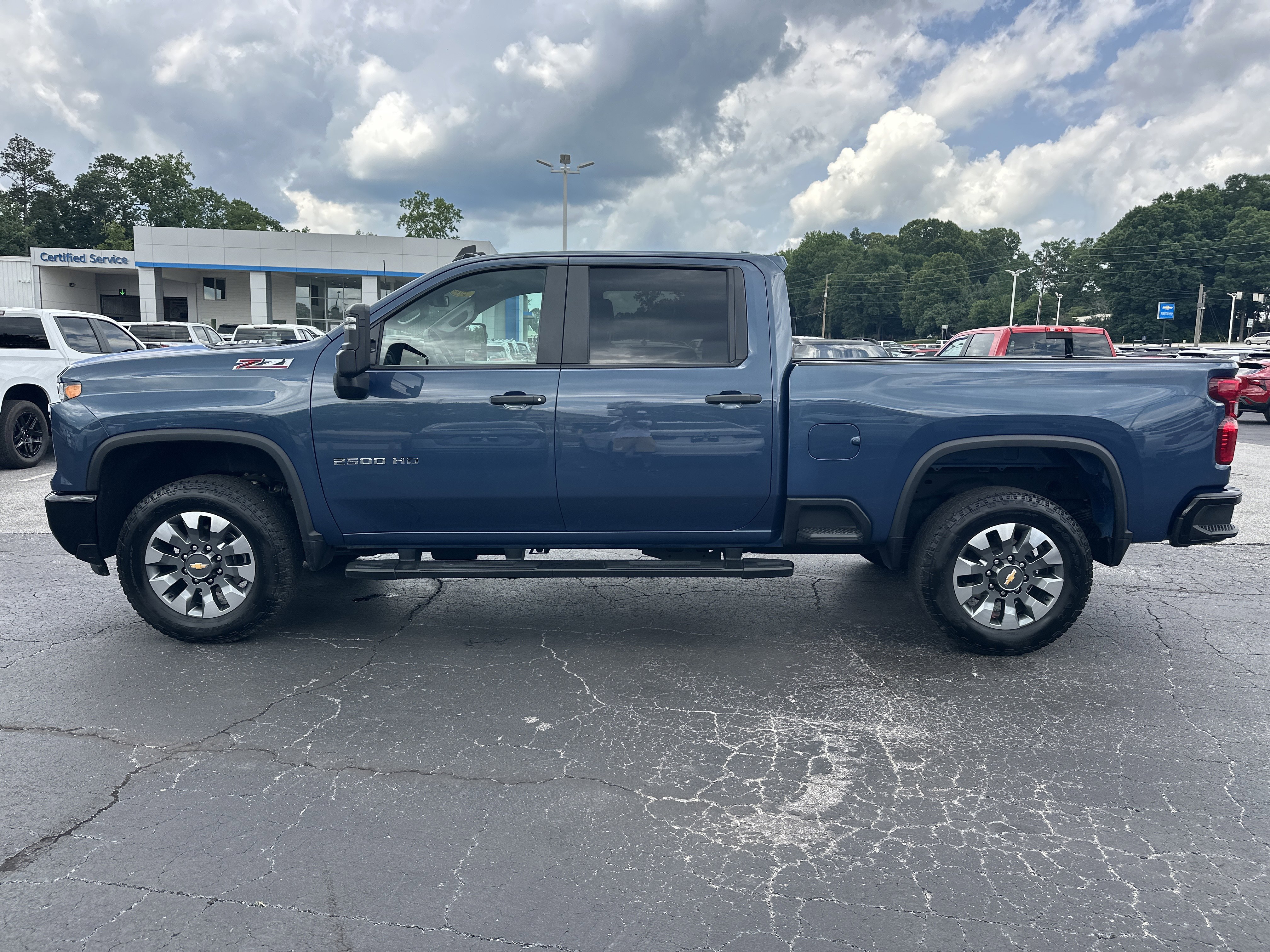 Used 2025 Chevrolet Silverado 2500 Custom w/ Custom Value Package AWD/4WD image 5
