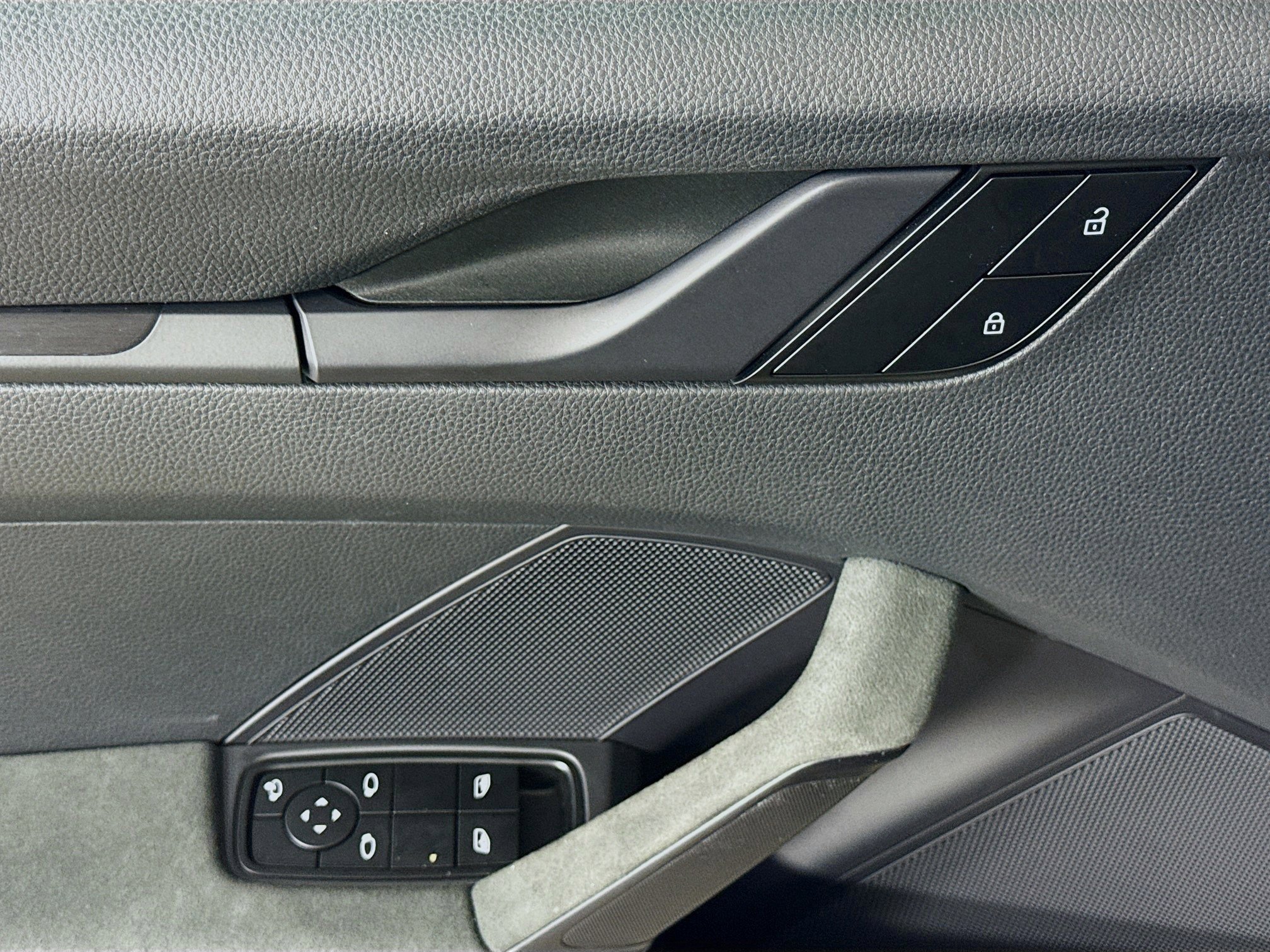 Certified 2023 Porsche 911 Carrera 4 GTS image 11