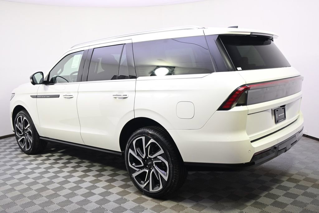 New 2026 Lincoln Navigator Black Label image 3