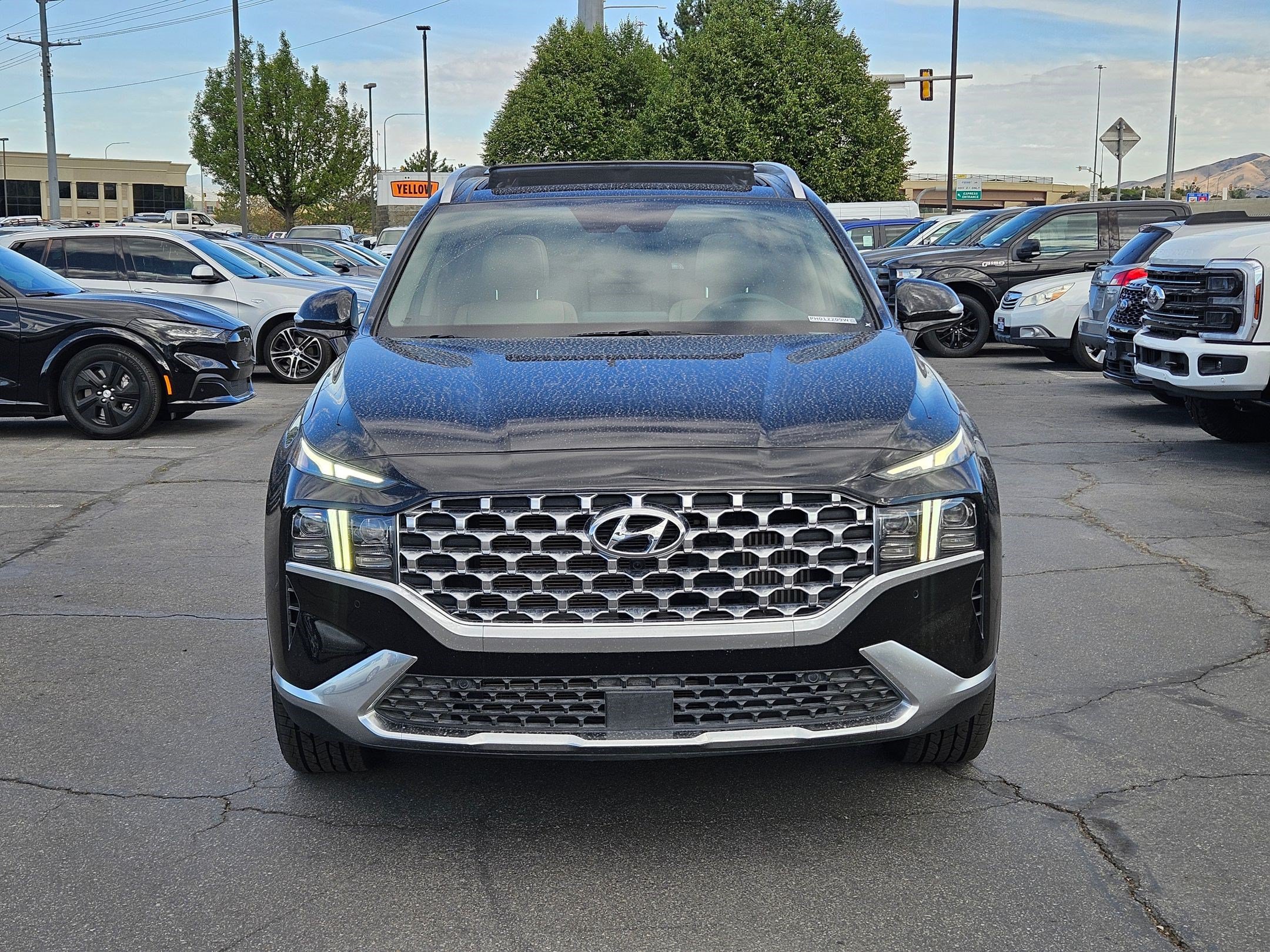 Used 2023 Hyundai Santa Fe Limited w/ Cargo Package AWD/4WD image 12