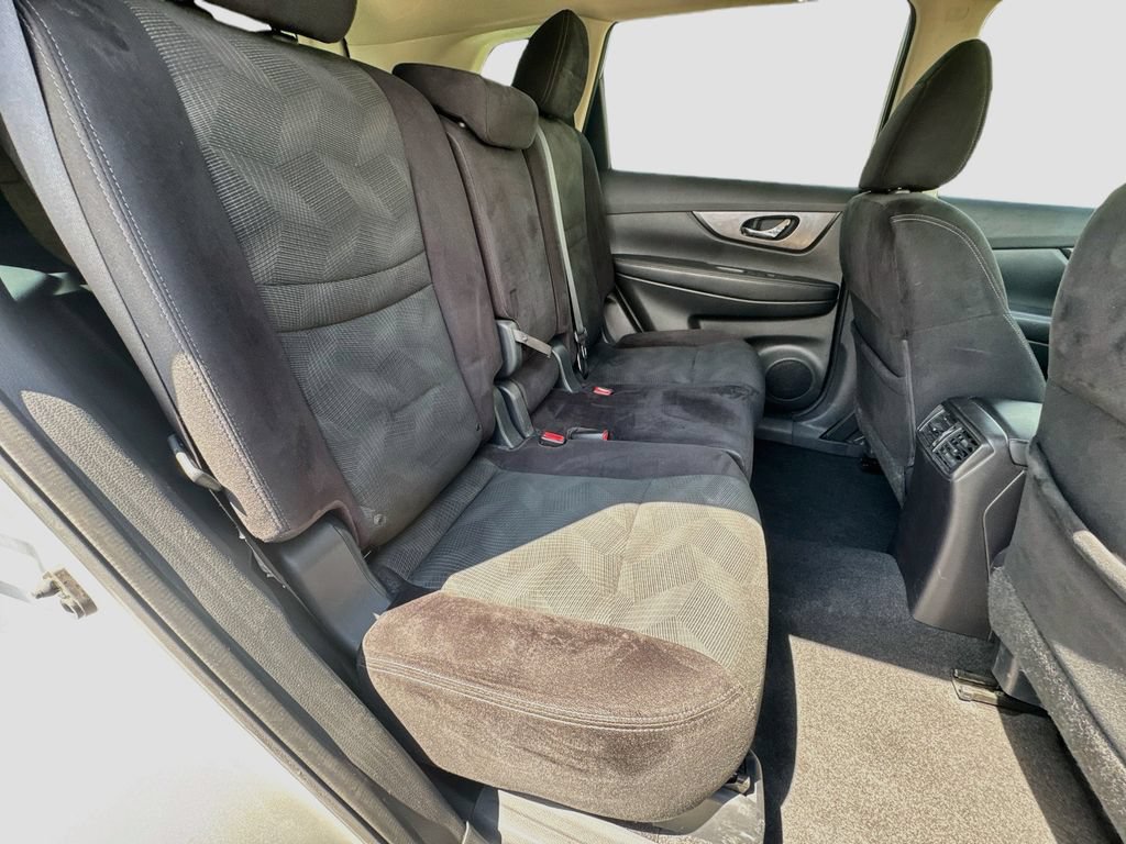 Used 2014 Nissan Rogue SV FWD image 32