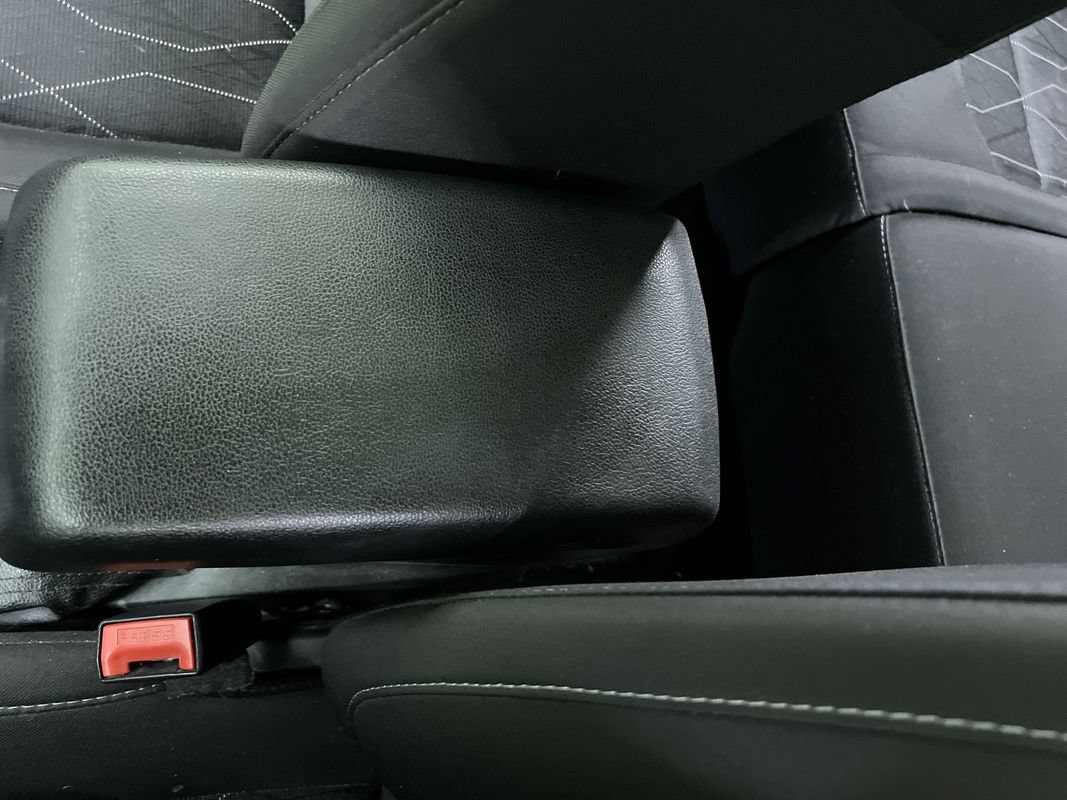 Used 2018 Ford EcoSport SE FWD image 24