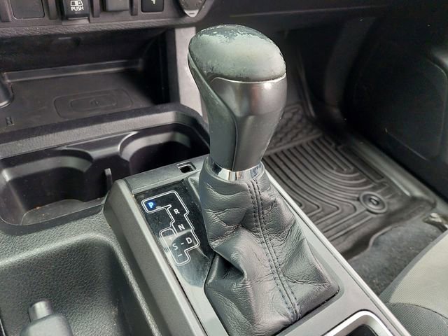 Used 2021 Toyota Tacoma TRD Off-Road AWD/4WD image 23