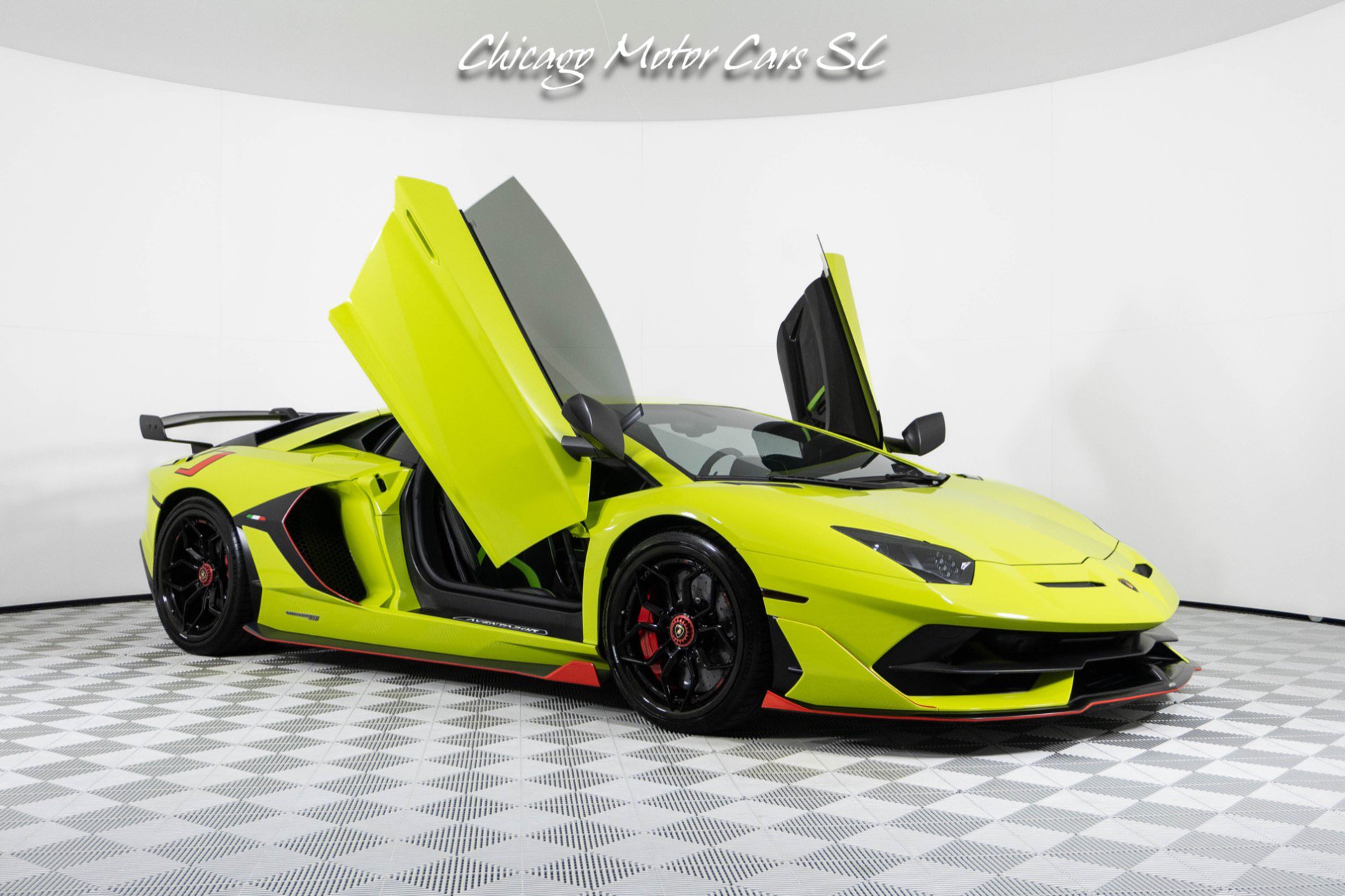 Used 2019 Lamborghini Aventador SVJ AWD/4WD image 28