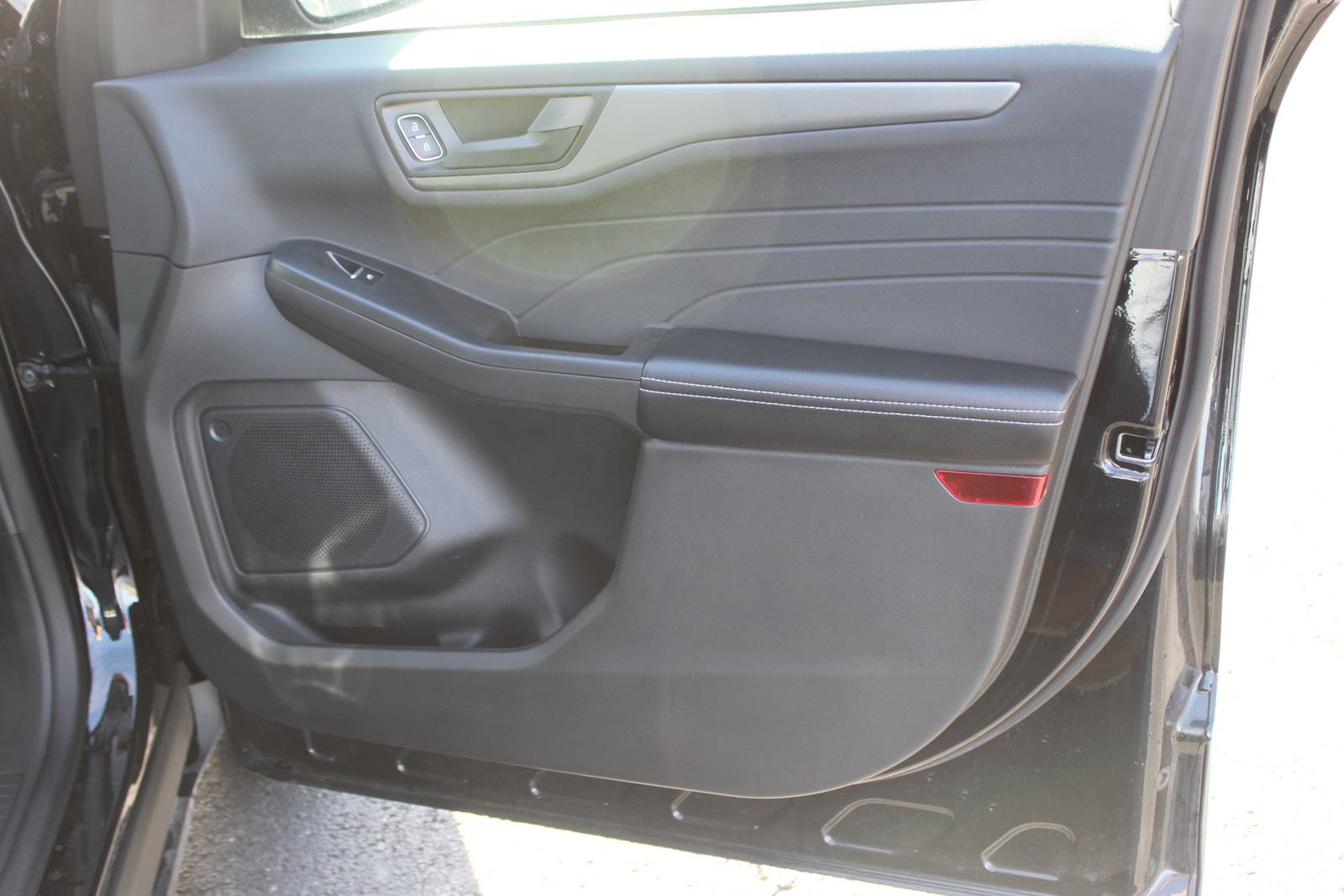 Used 2023 Ford Escape Active image 11