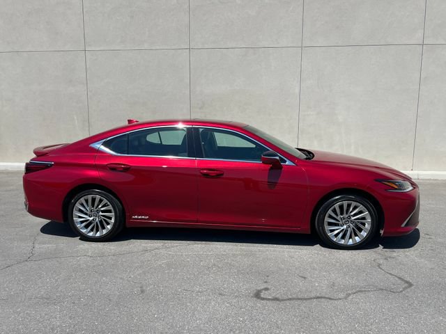 Used 2021 Lexus ES 300h w/ Accessory Package FWD image 6