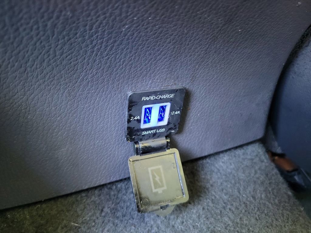 Used 2023 Toyota Camry SE w/ Convenience Package FWD image 12