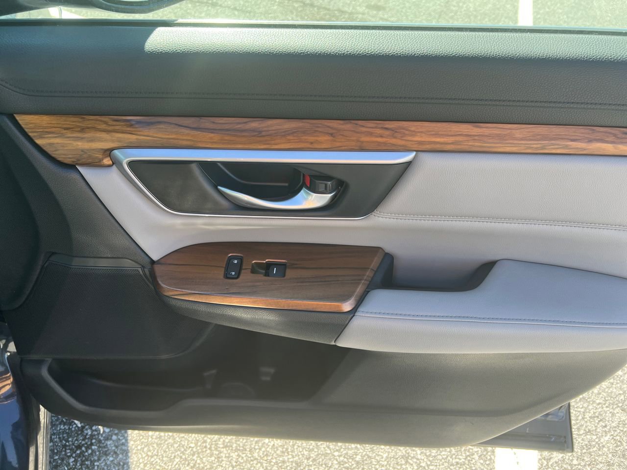 Used 2018 Honda CR-V EX-L image 17