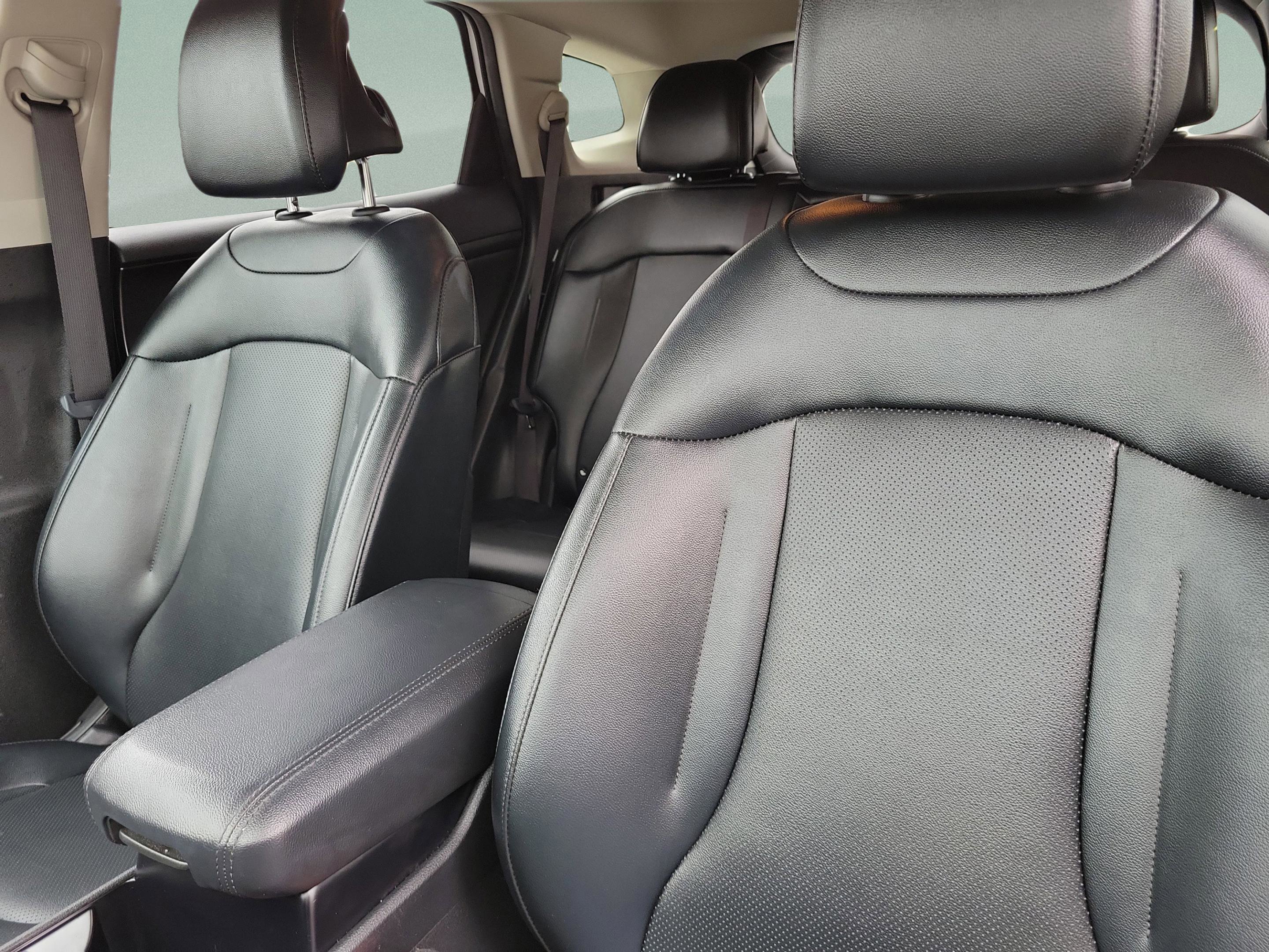 Certified 2024 Kia Sportage EX image 11