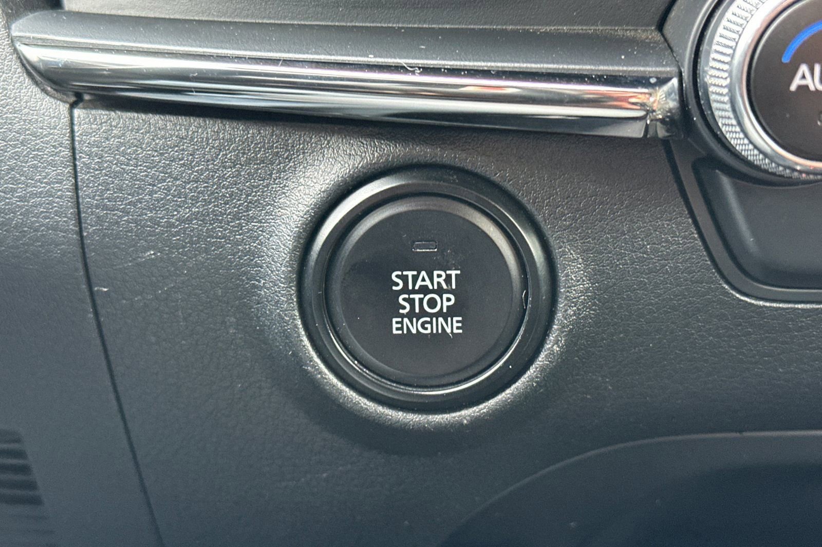 Used 2024 MAZDA MAZDA3 s image 23