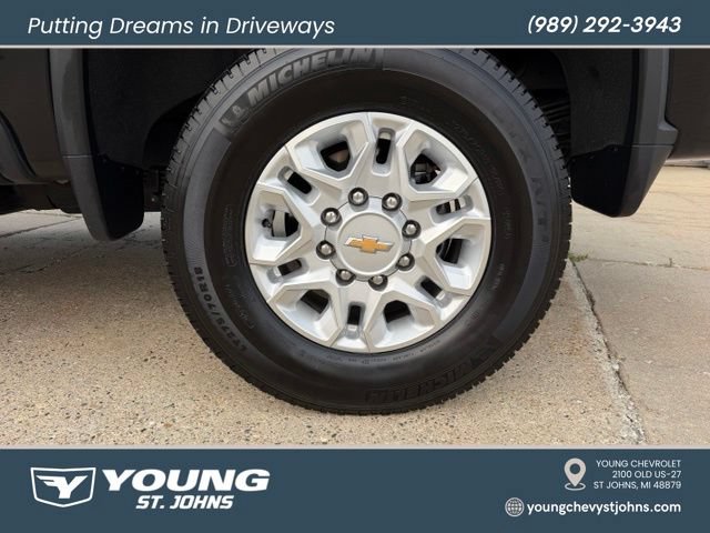Used 2022 Chevrolet Silverado 2500 LT w/ Convenience Package AWD/4WD image 12