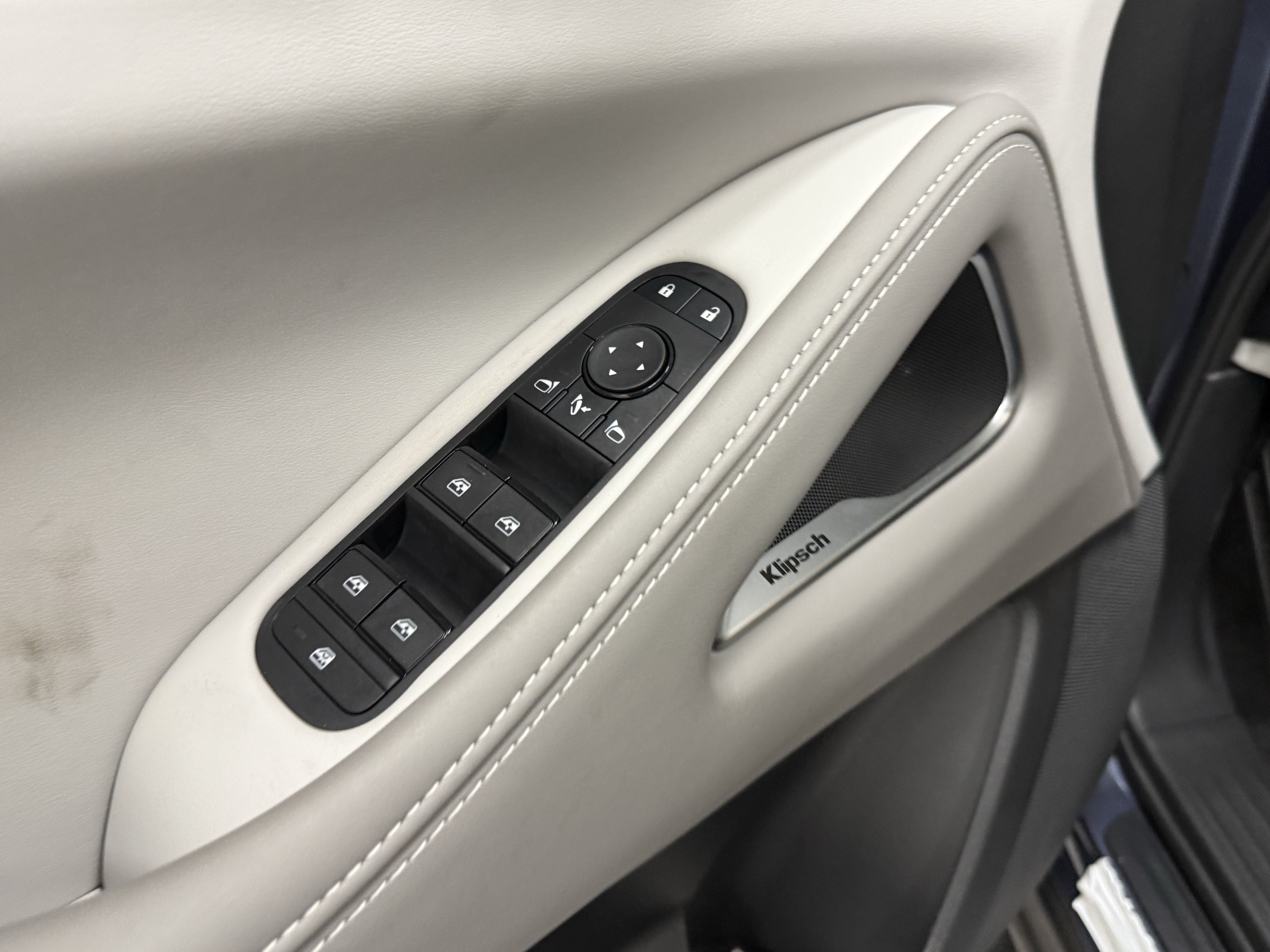 Certified 2027 INFINITI QX60 Luxe w/ Cargo Package FWD image 11