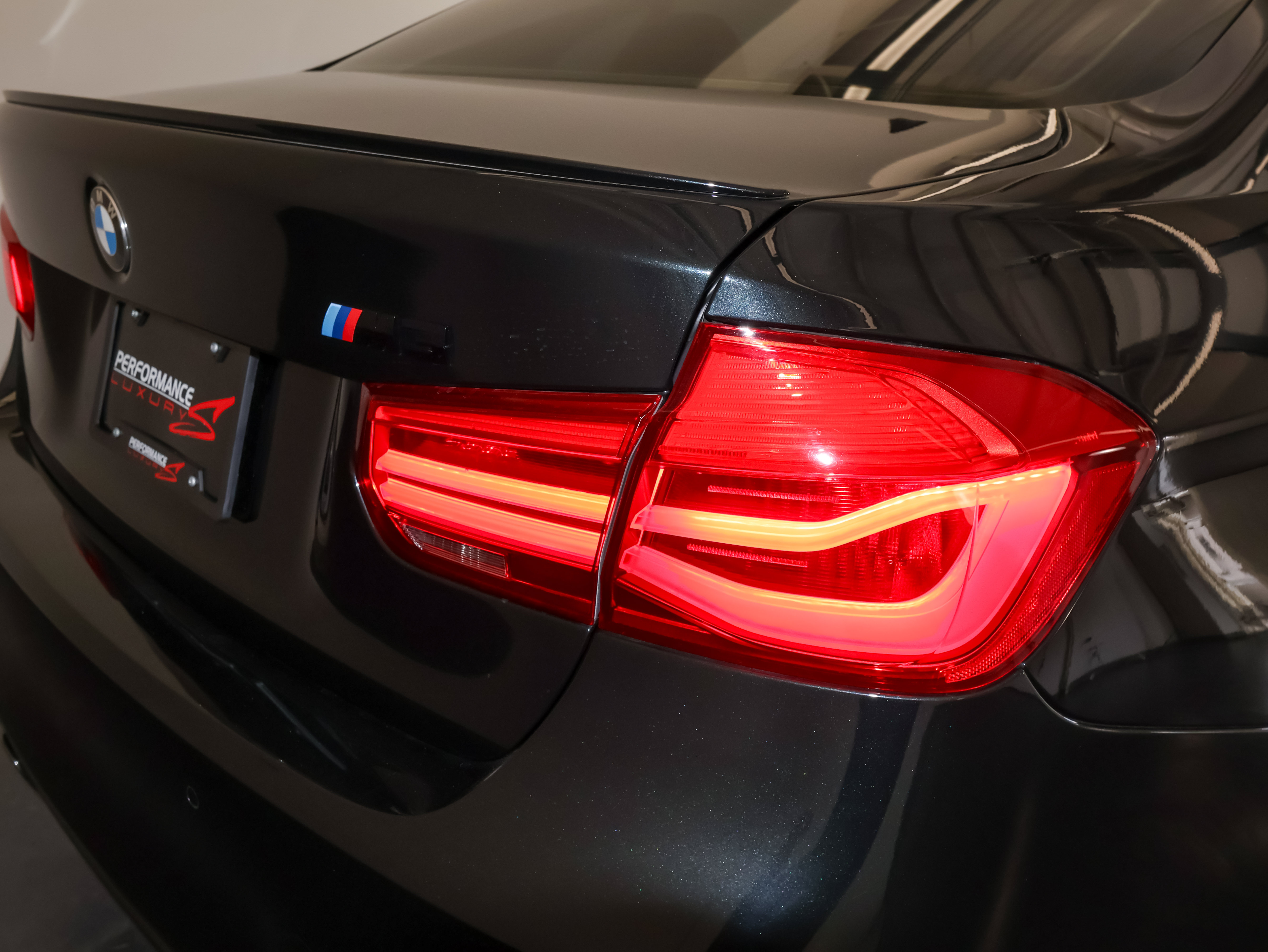 Used 2018 BMW M3 w/ Competition Package RWD image 41