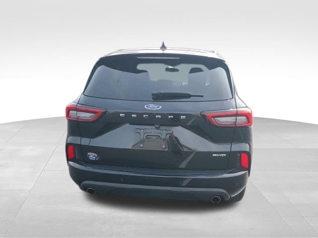 Used 2024 Ford Escape ST-Line w/ Tech Pack #1 AWD/4WD image 4