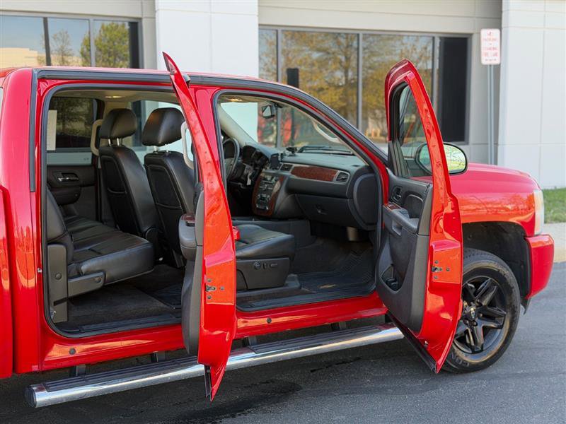 Used 2011 Chevrolet Silverado 1500 LTZ w/ LTZ Plus Package image 13