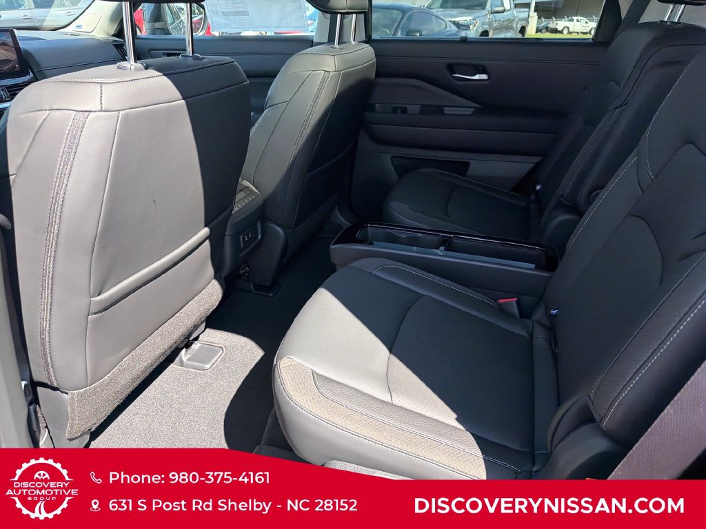 New 2026 Nissan Pathfinder SL FWD image 29