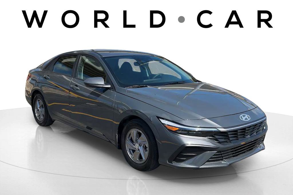 Certified 2025 Hyundai Elantra SE image 8