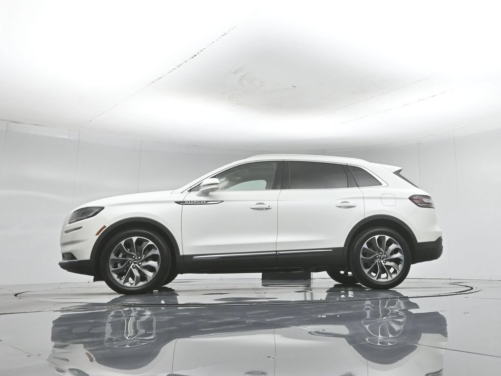Used 2023 Lincoln Nautilus Reserve w/ Luxury Package AWD/4WD image 7