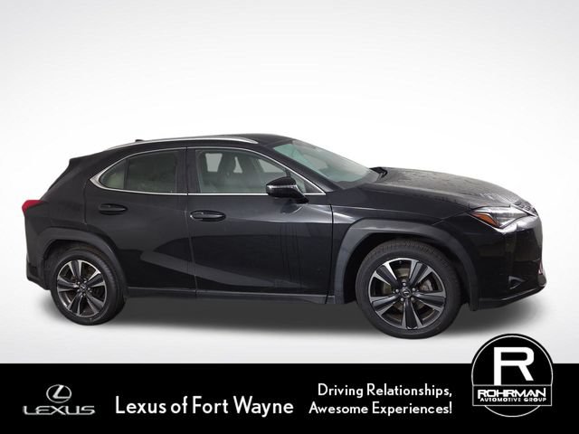 Used 2022 Lexus UX 200 w/ Accessory Package (Z2) FWD image 5