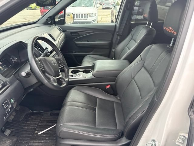 Used 2025 Honda Passport TrailSport image 5