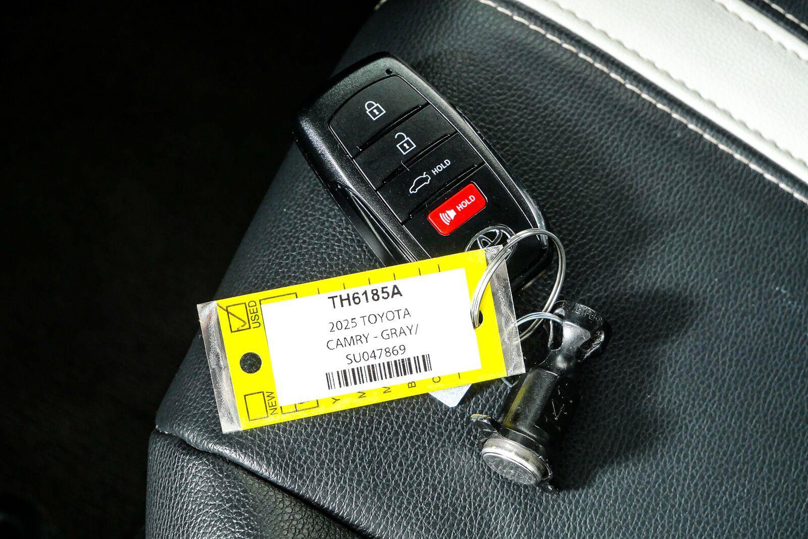Used 2025 Toyota Camry SE w/ Convenience Package FWD image 35