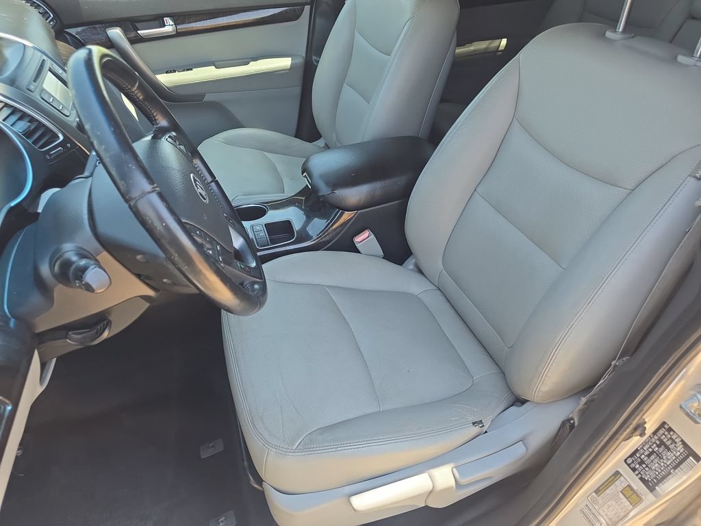 Used 2014 Kia Sorento LX AWD/4WD image 14