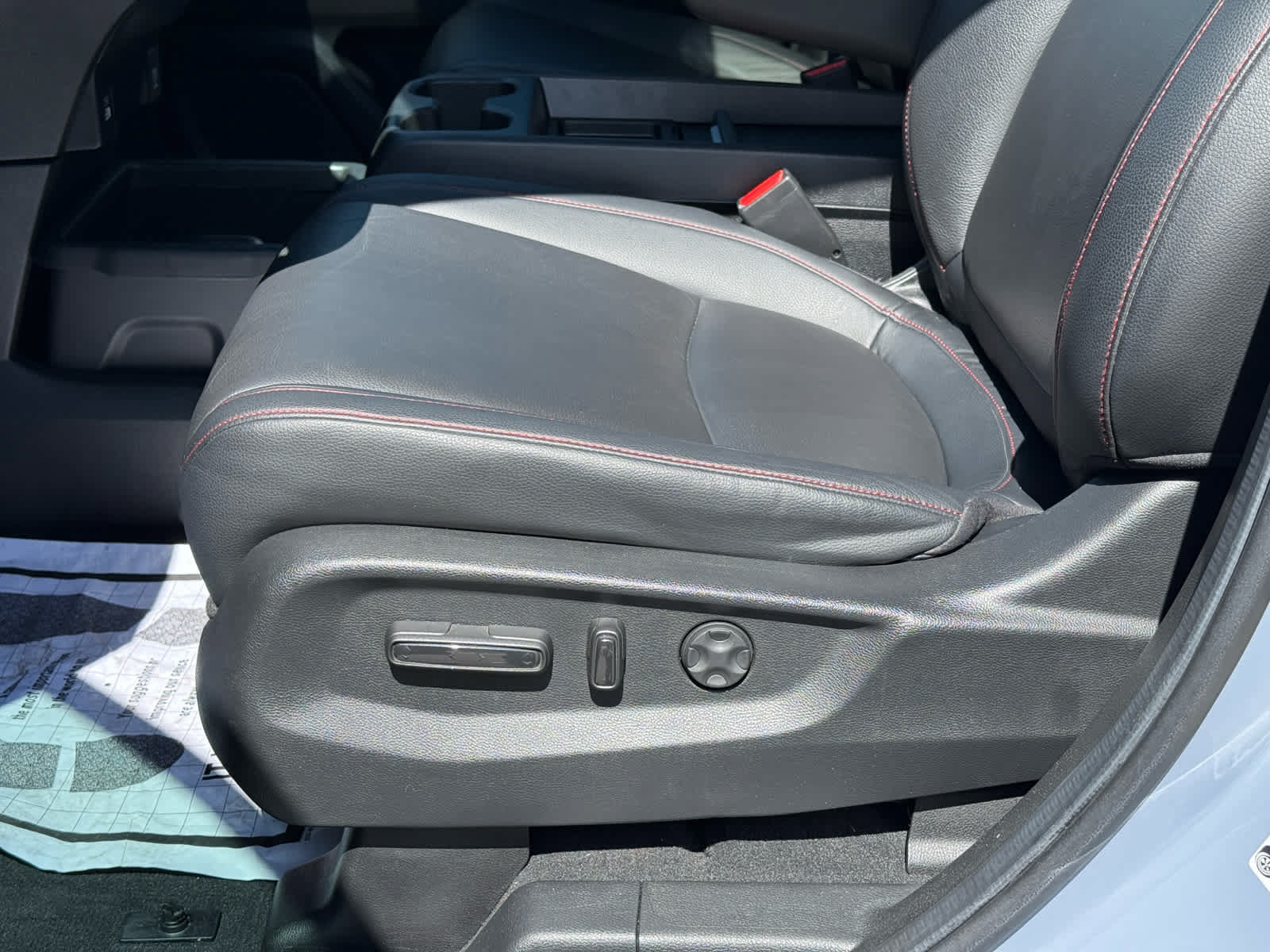 Used 2024 Honda Odyssey Sport image 12
