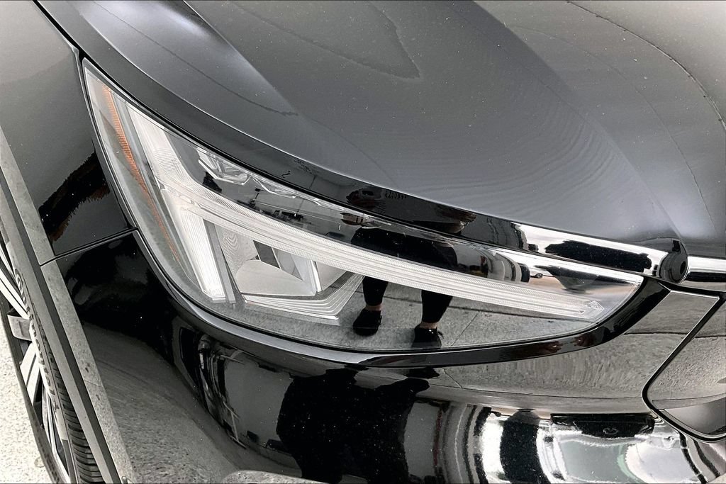 Certified 2023 Volvo XC40 Recharge Plus AWD/4WD image 38