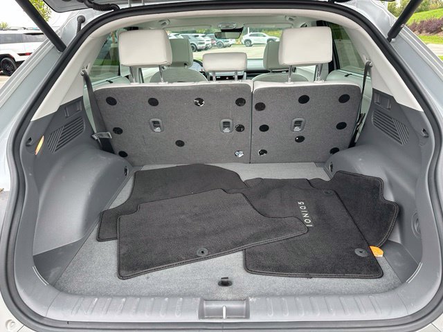 Used 2022 Hyundai Ioniq 5 Limited AWD/4WD image 12