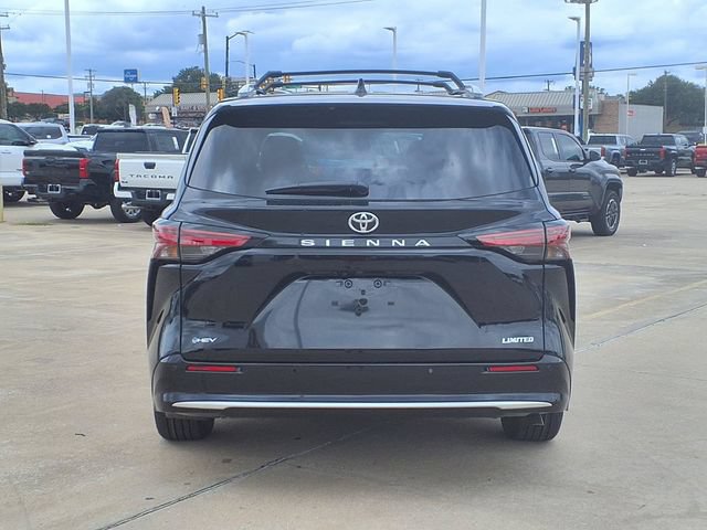 Used 2026 Toyota Sienna Limited FWD image 8