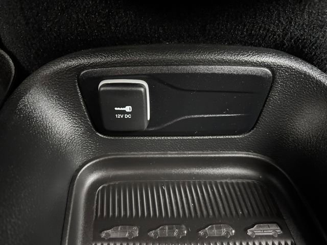 Used 2024 Chrysler Pacifica Touring image 25