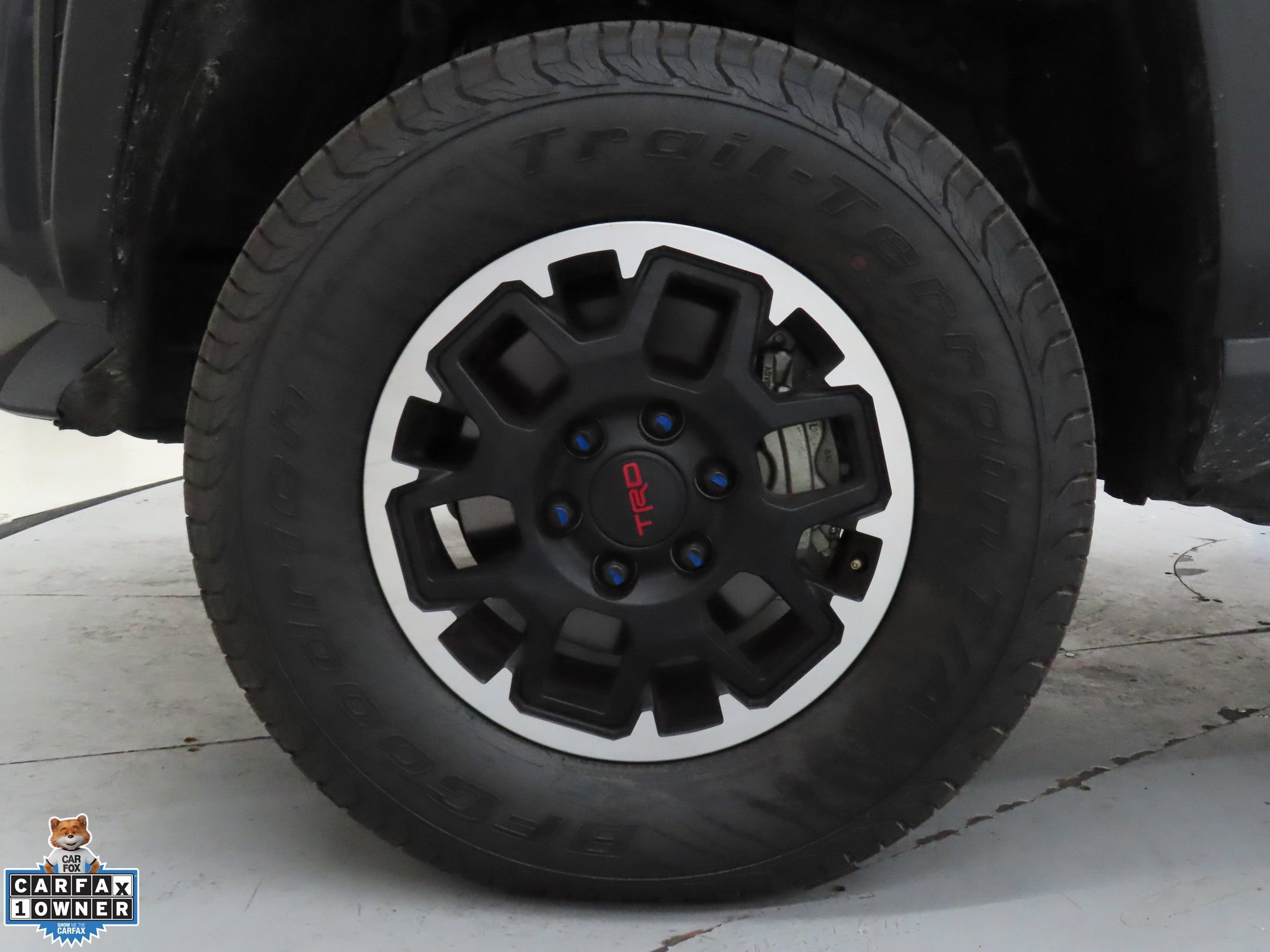 Used 2024 Toyota Tacoma TRD Off-Road AWD/4WD image 25
