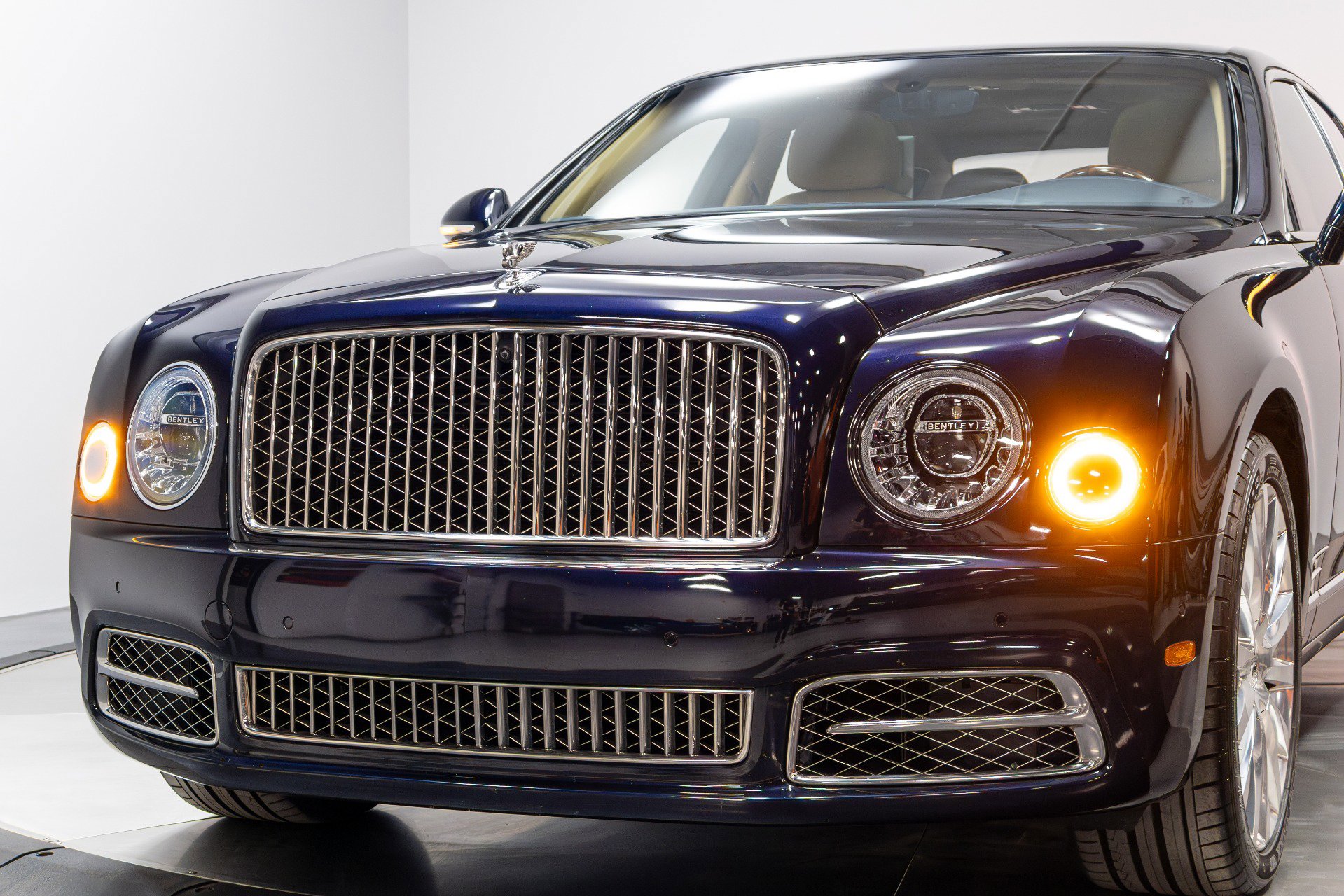 Used 2017 Bentley Mulsanne image 93