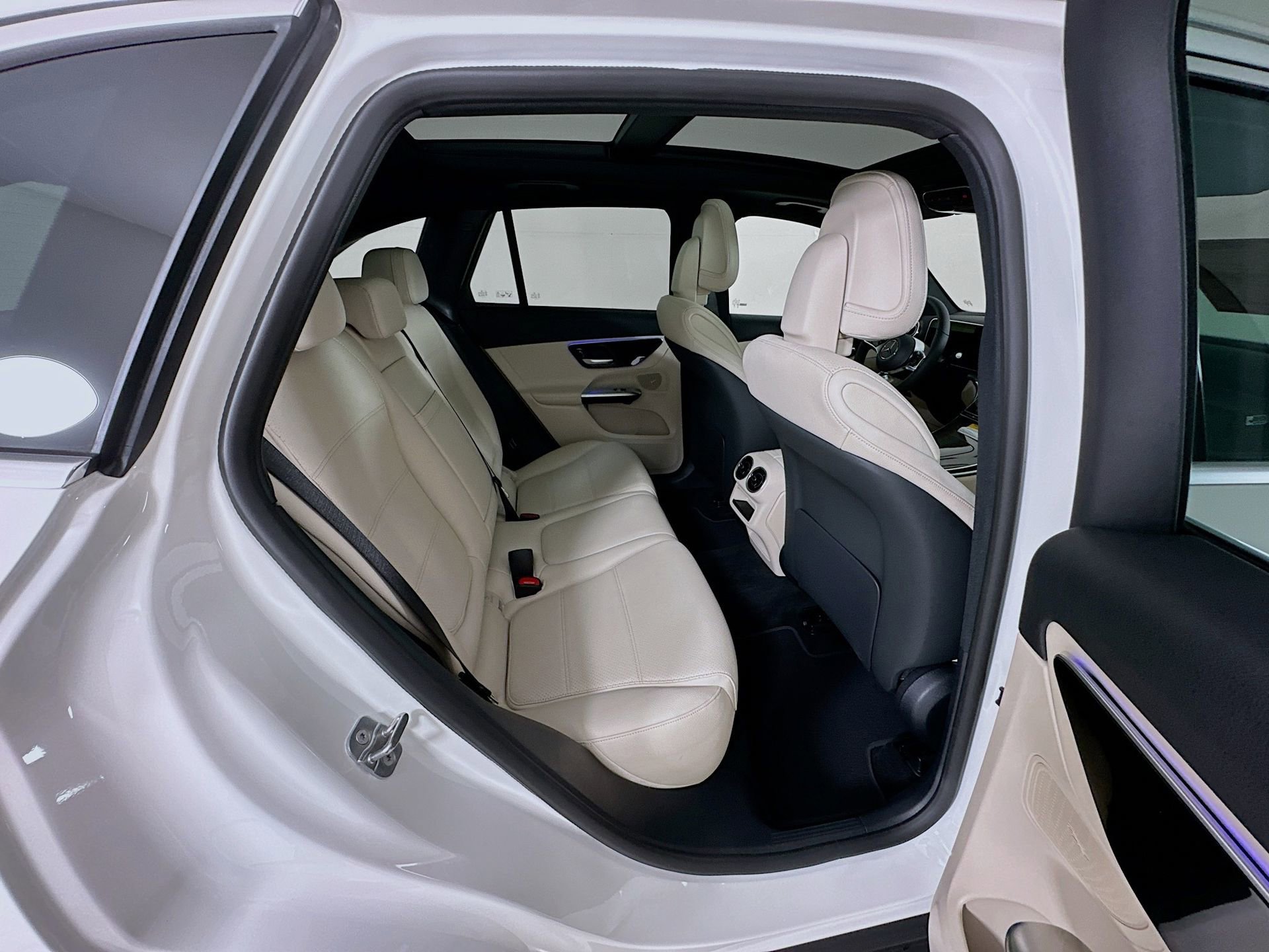New 2026 Mercedes-Benz GLC 300 image 30