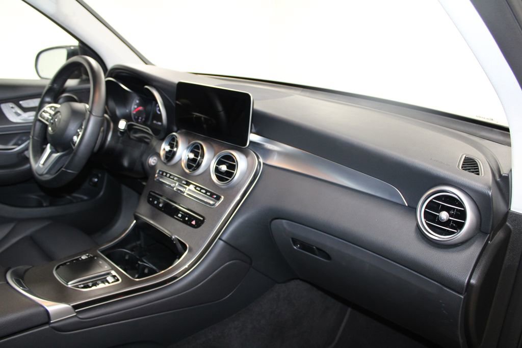 Used 2022 Mercedes-Benz GLC 300 image 28