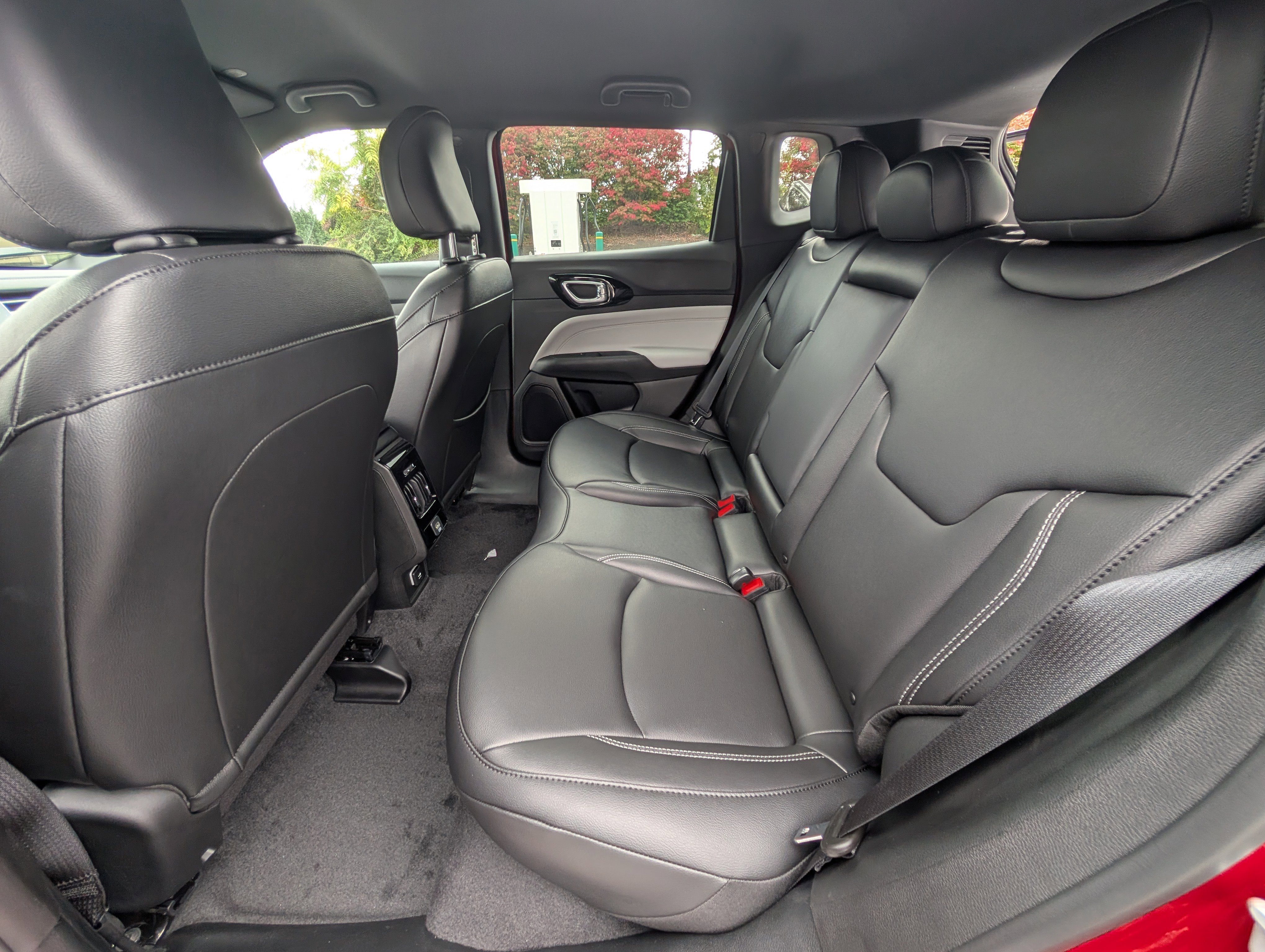 New 2026 Jeep Compass Limited image 8