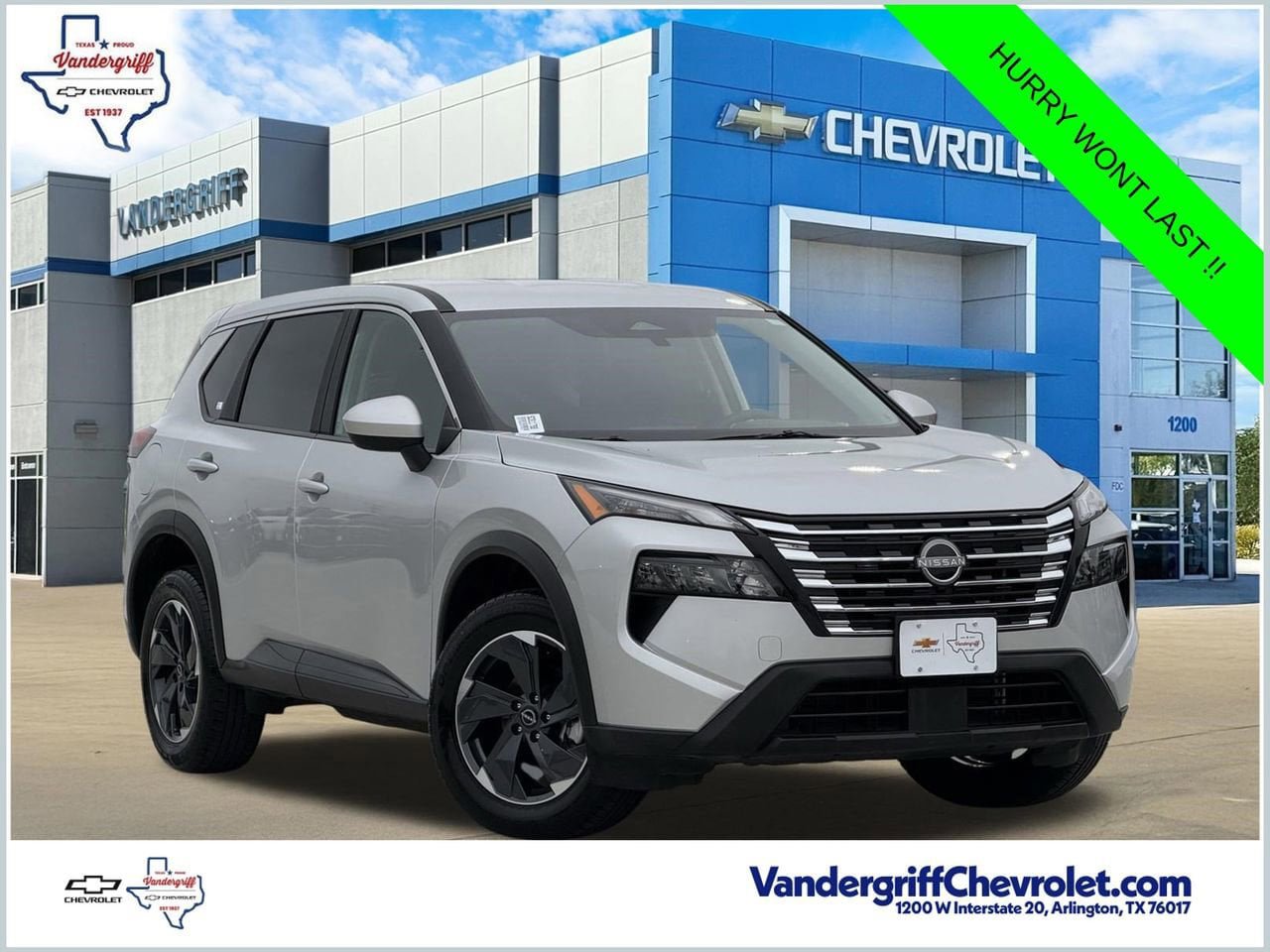 Used 2025 Nissan Rogue SV AWD/4WD image 1