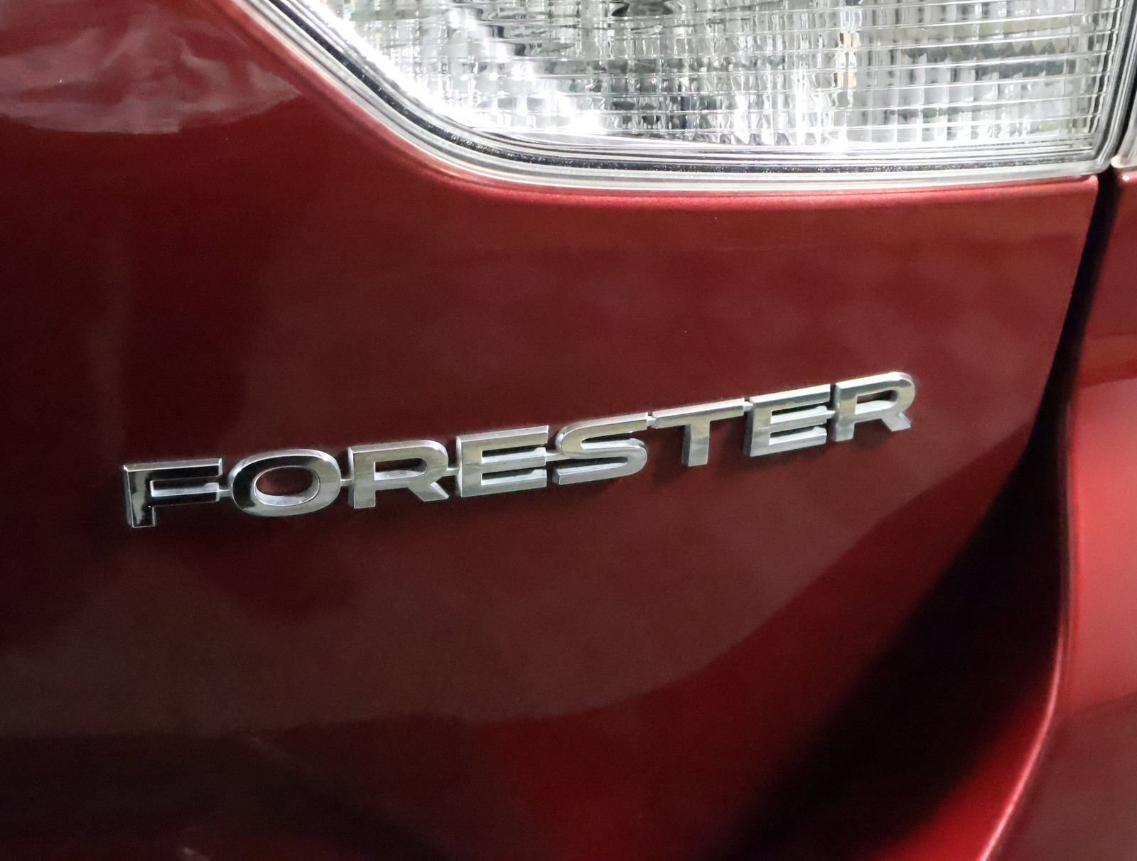 Used 2021 Subaru Forester Limited image 13