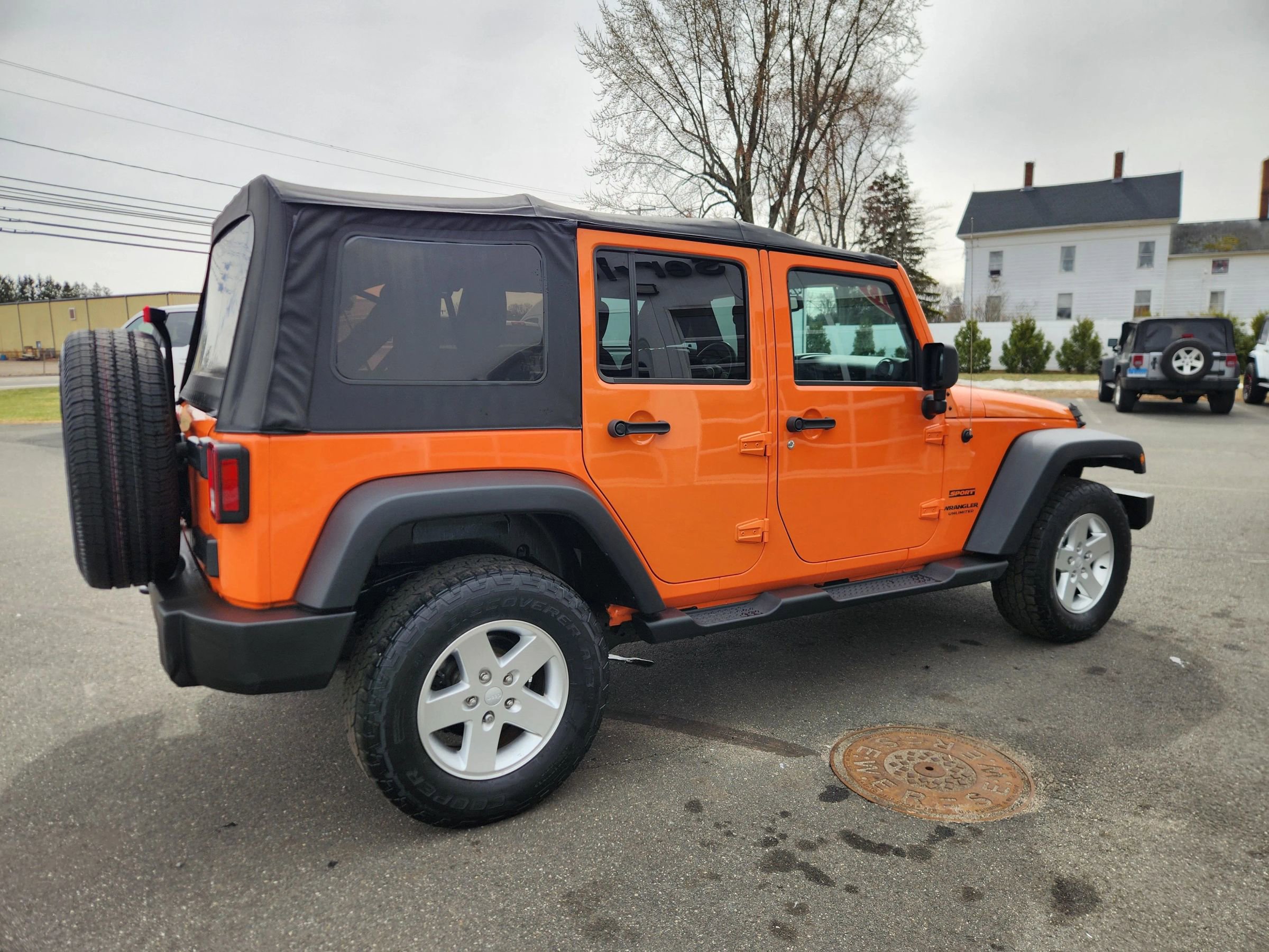 Used 2013 Jeep Wrangler Unlimited Sport AWD/4WD image 17