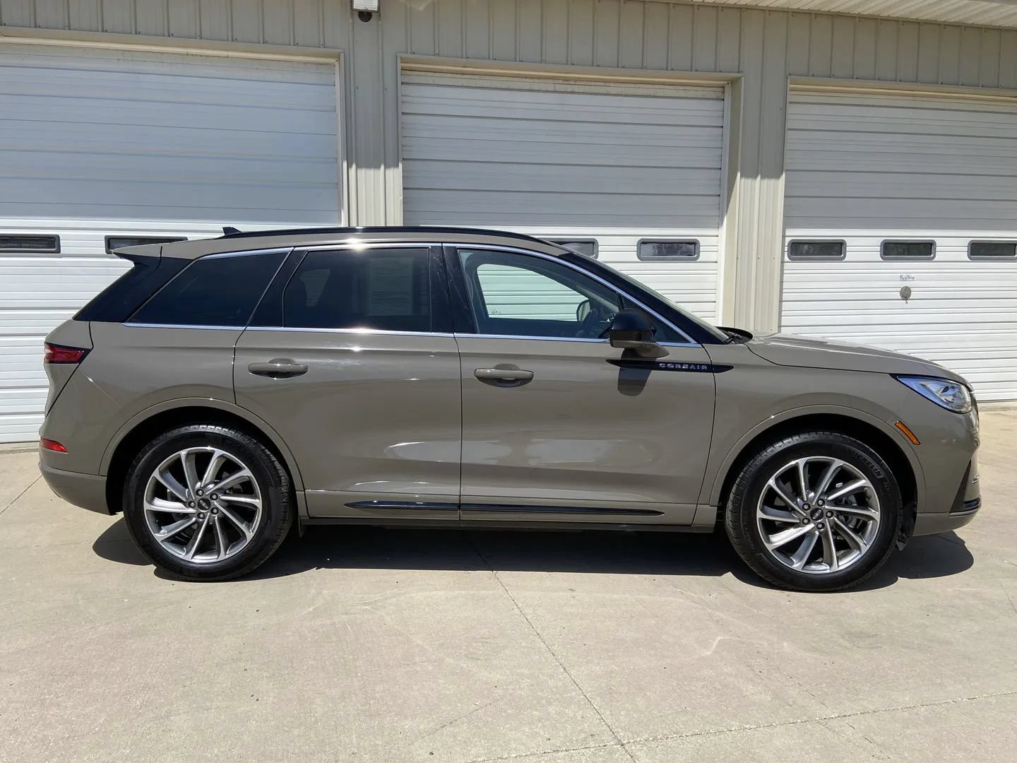 Used 2025 Lincoln Corsair Grand Touring AWD/4WD image 7