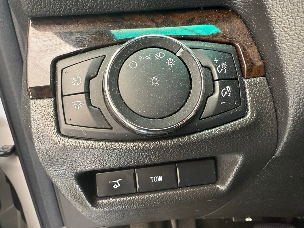 Used 2015 Ford Explorer Limited w/ Equipment Group 301A FWD image 17