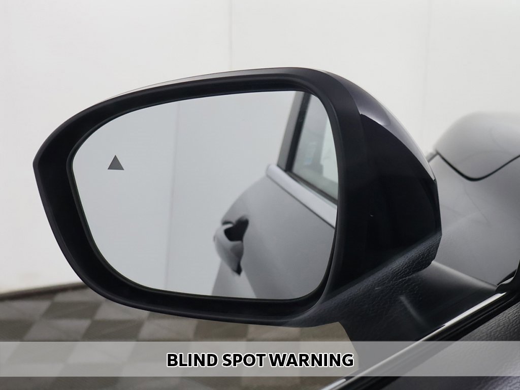 New 2026 Mitsubishi Outlander SE image 7