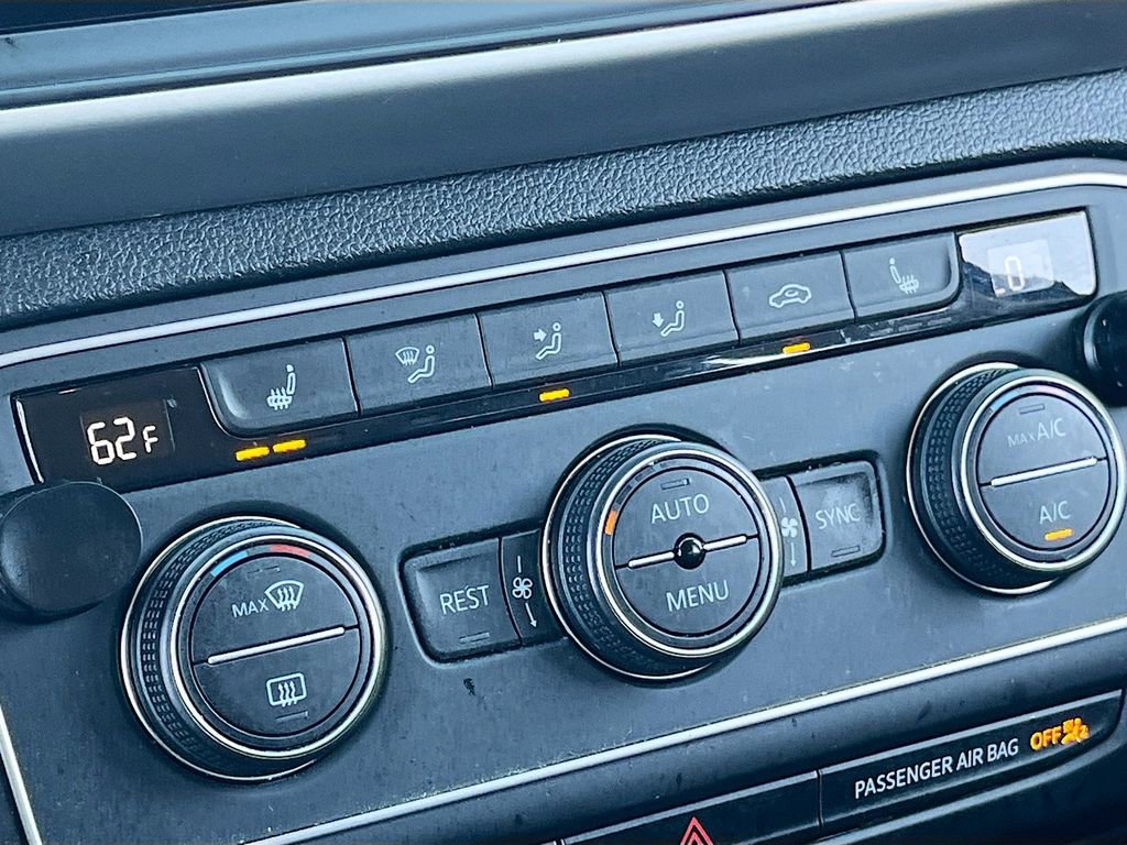 Used 2021 Volkswagen Atlas SE FWD image 19