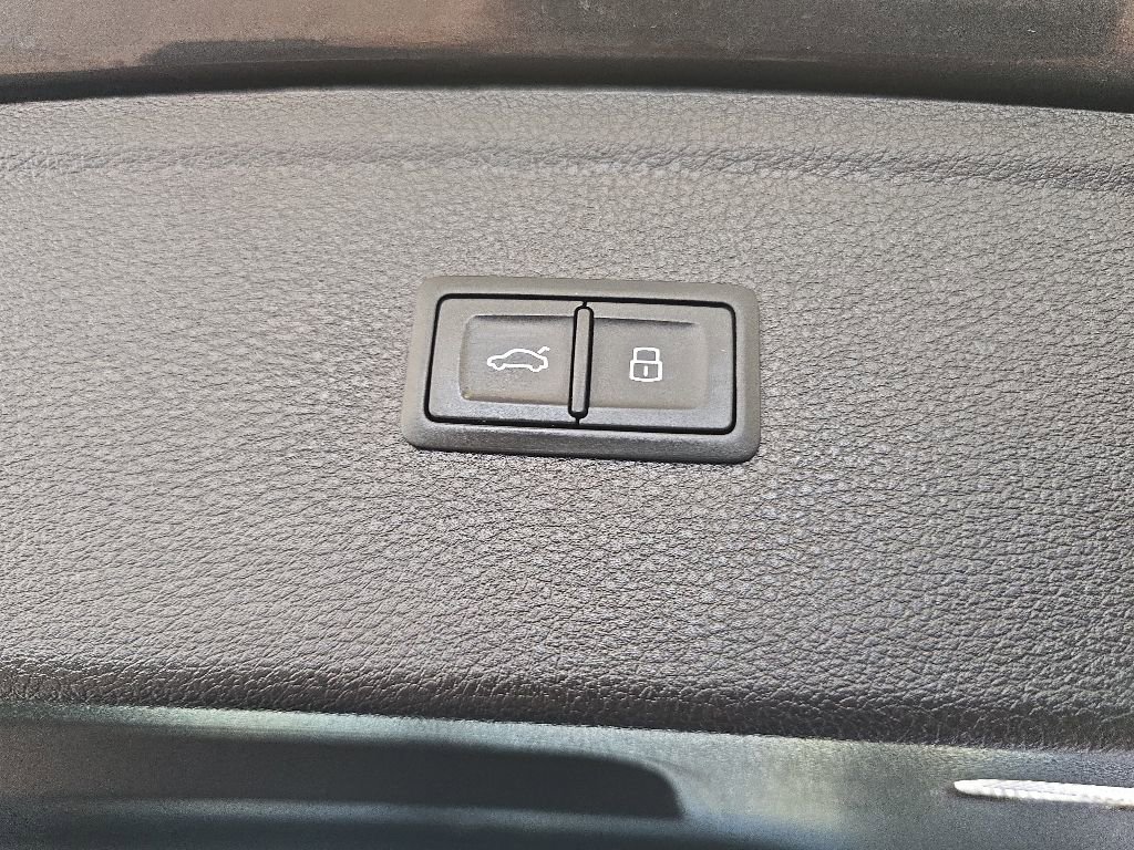 Used 2021 Audi Q5 2.0T Premium Plus AWD/4WD image 29