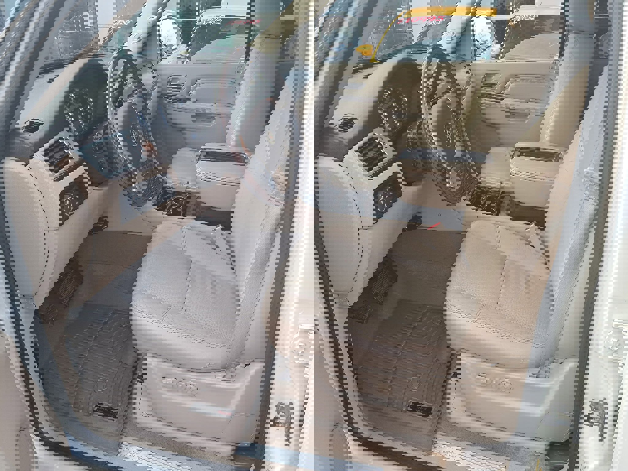 Used 2013 Cadillac Escalade ESV Premium AWD/4WD image 5