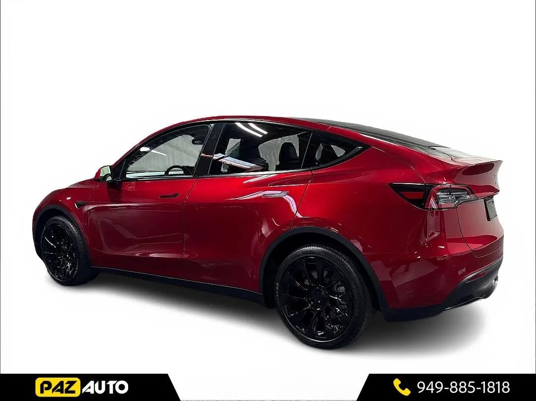 Used 2024 Tesla Model Y Long Range AWD/4WD image 3