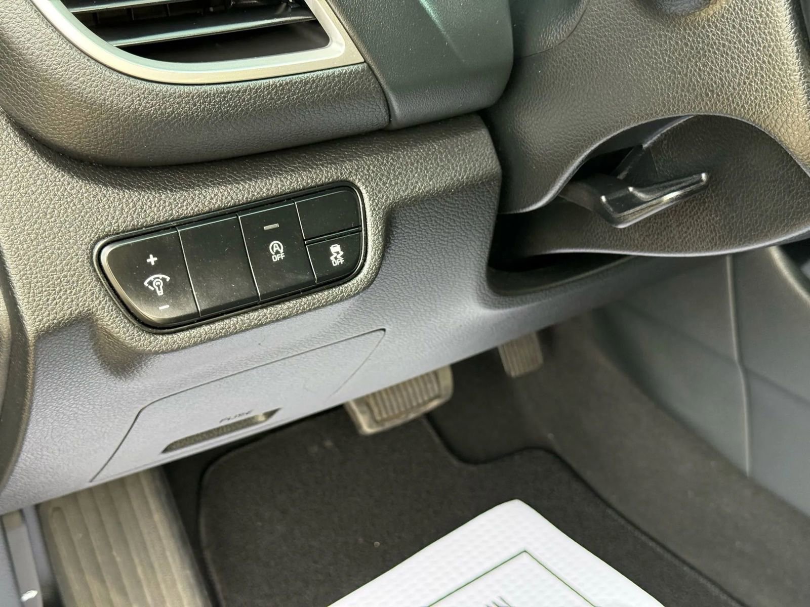 Used 2024 Kia Seltos EX image 29